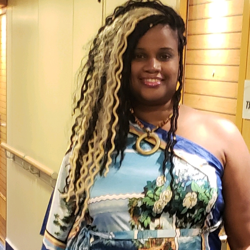 Meet your Posher, Kizzie